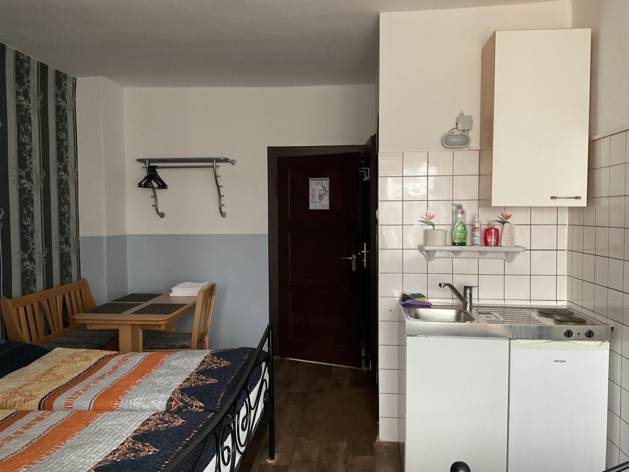 Pension&Hostel Anna - Monteurzimmer Monachium Zewnętrze zdjęcie