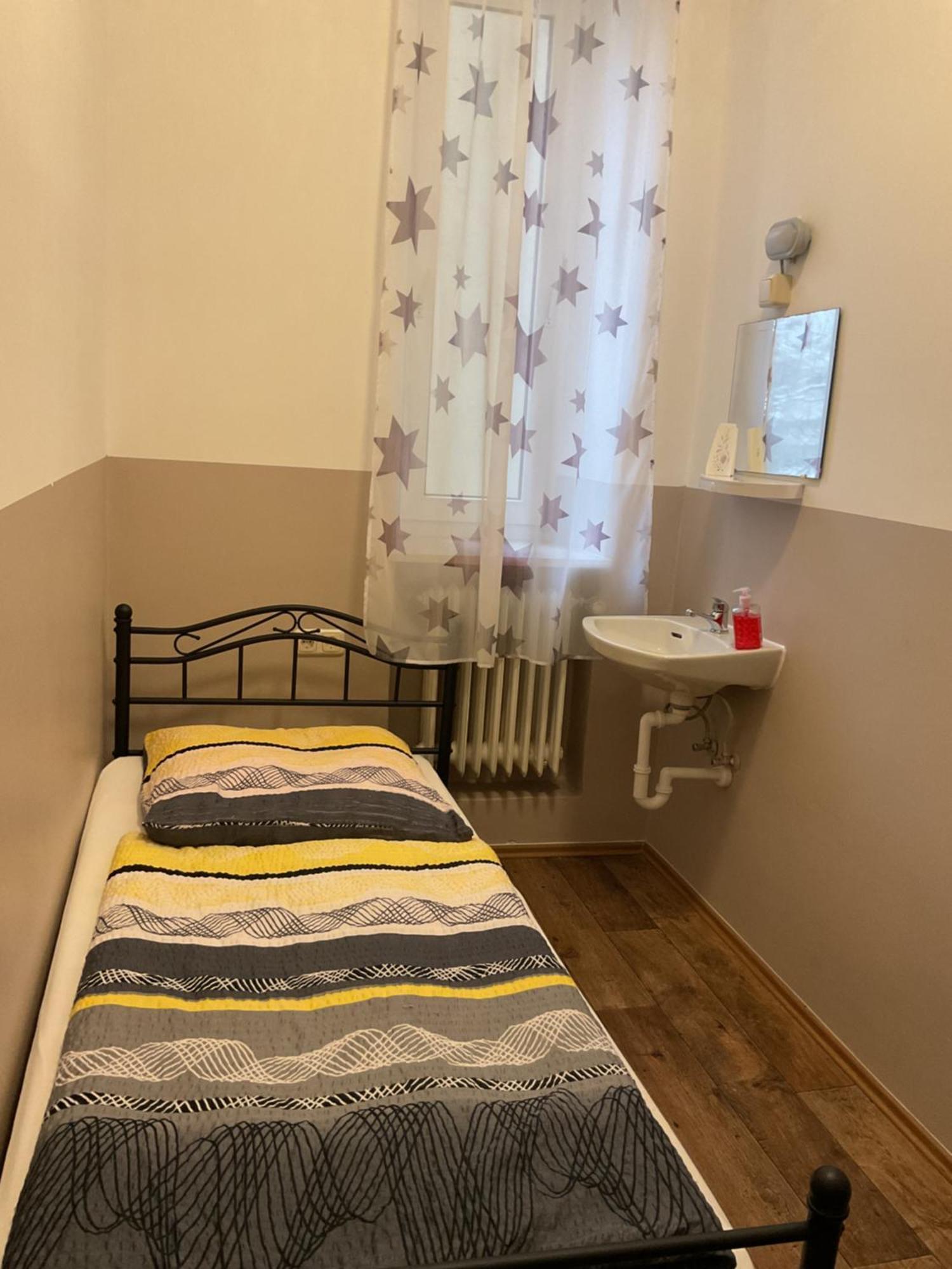 Pension&Hostel Anna - Monteurzimmer Monachium Zewnętrze zdjęcie