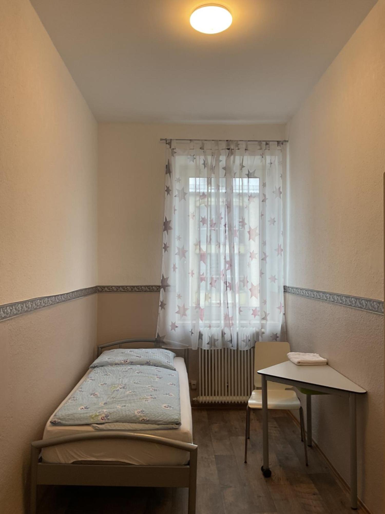 Pension&Hostel Anna - Monteurzimmer Monachium Zewnętrze zdjęcie