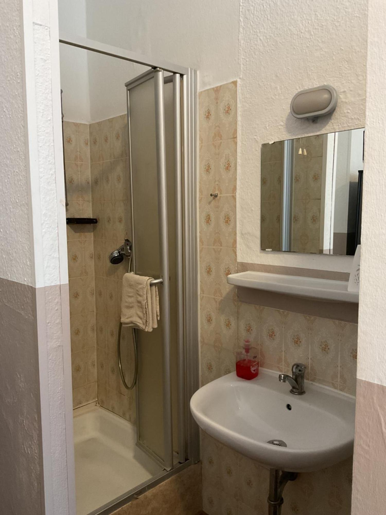 Pension&Hostel Anna - Monteurzimmer Monachium Zewnętrze zdjęcie