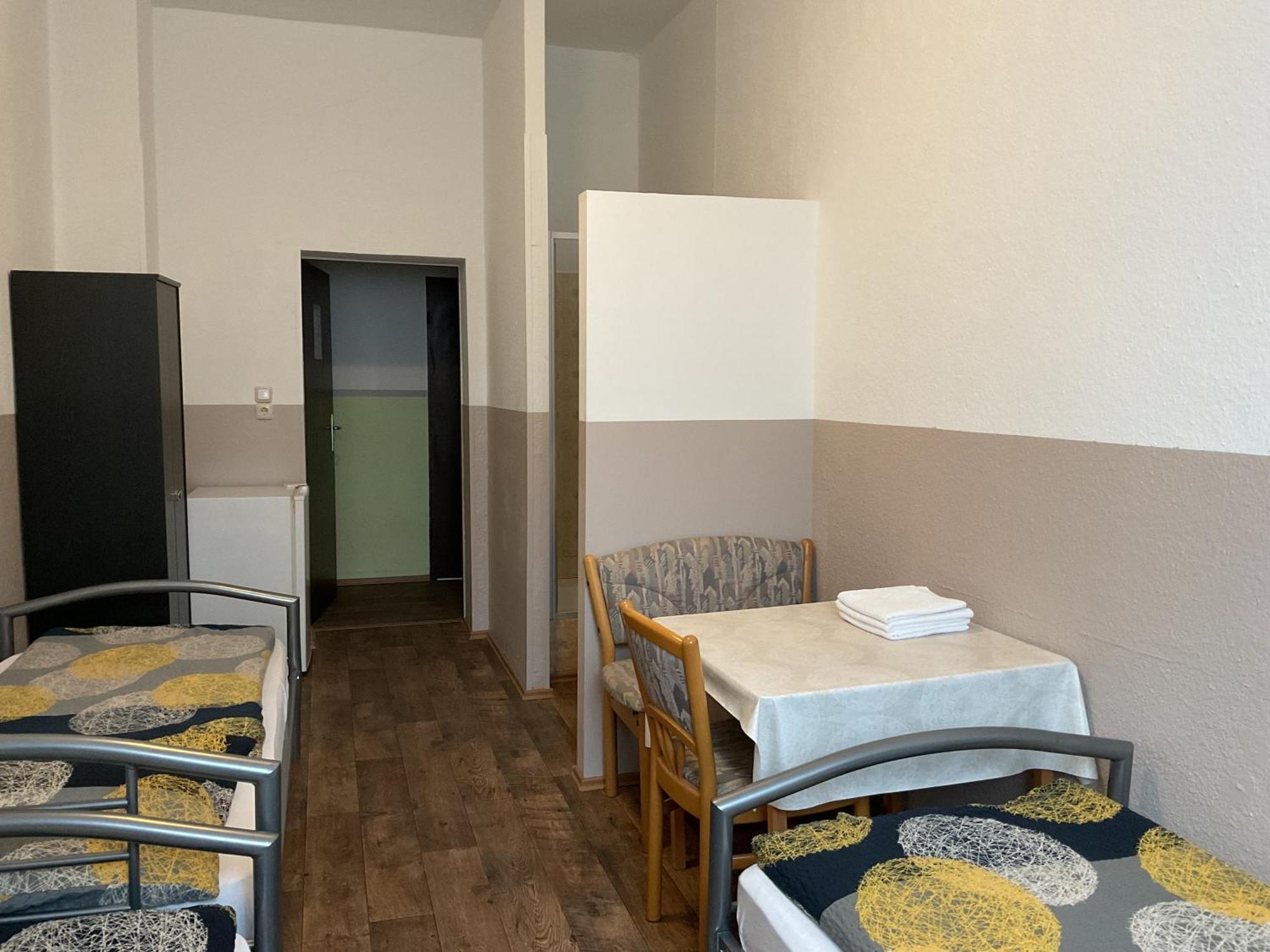 Pension&Hostel Anna - Monteurzimmer Monachium Zewnętrze zdjęcie